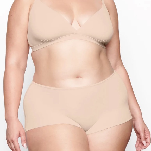 (3) Skims Fits Everybody Boy Shorts - Picture 5 of 16